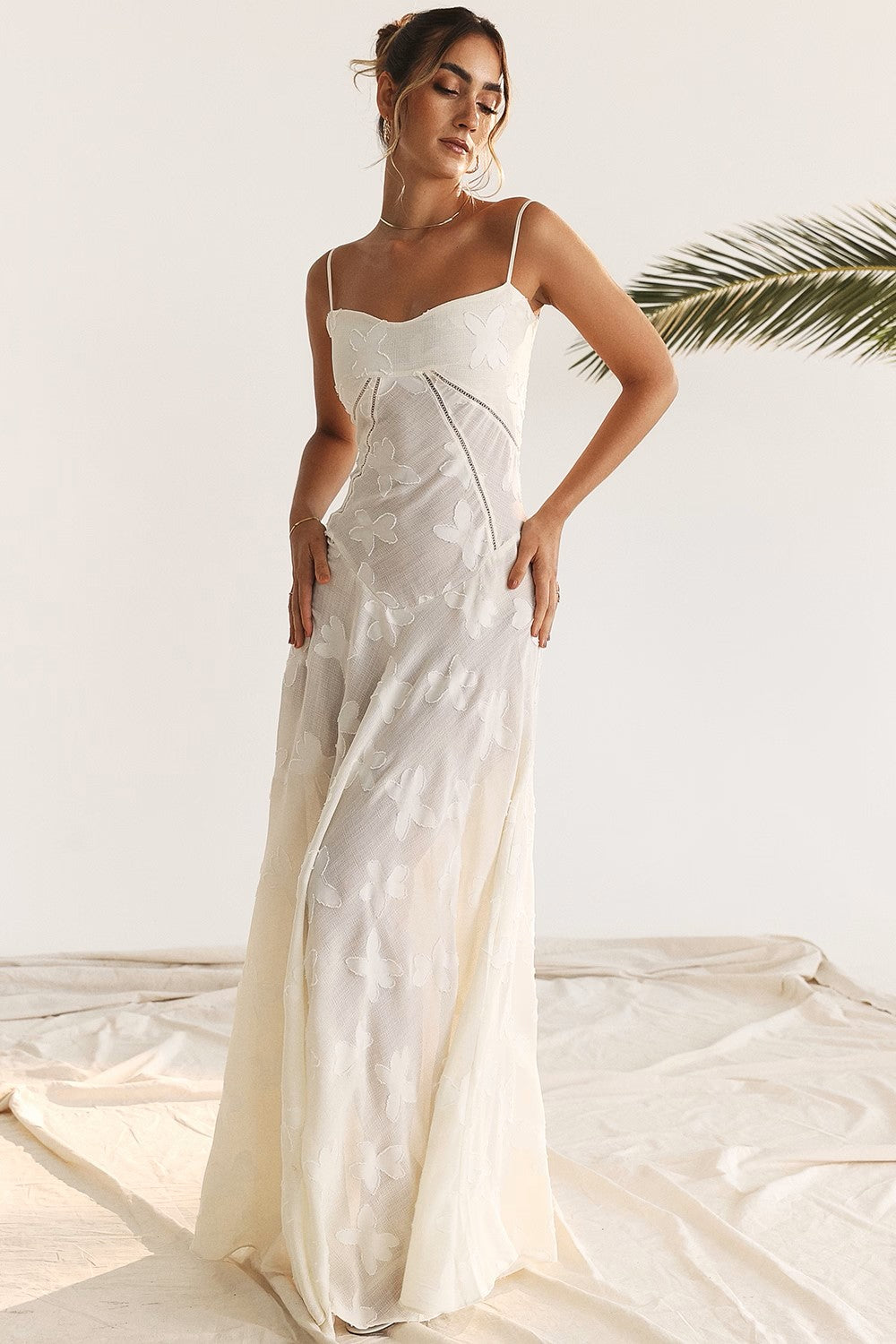 Elora | Enchanted Maxi Dress - QUELLECLASSE