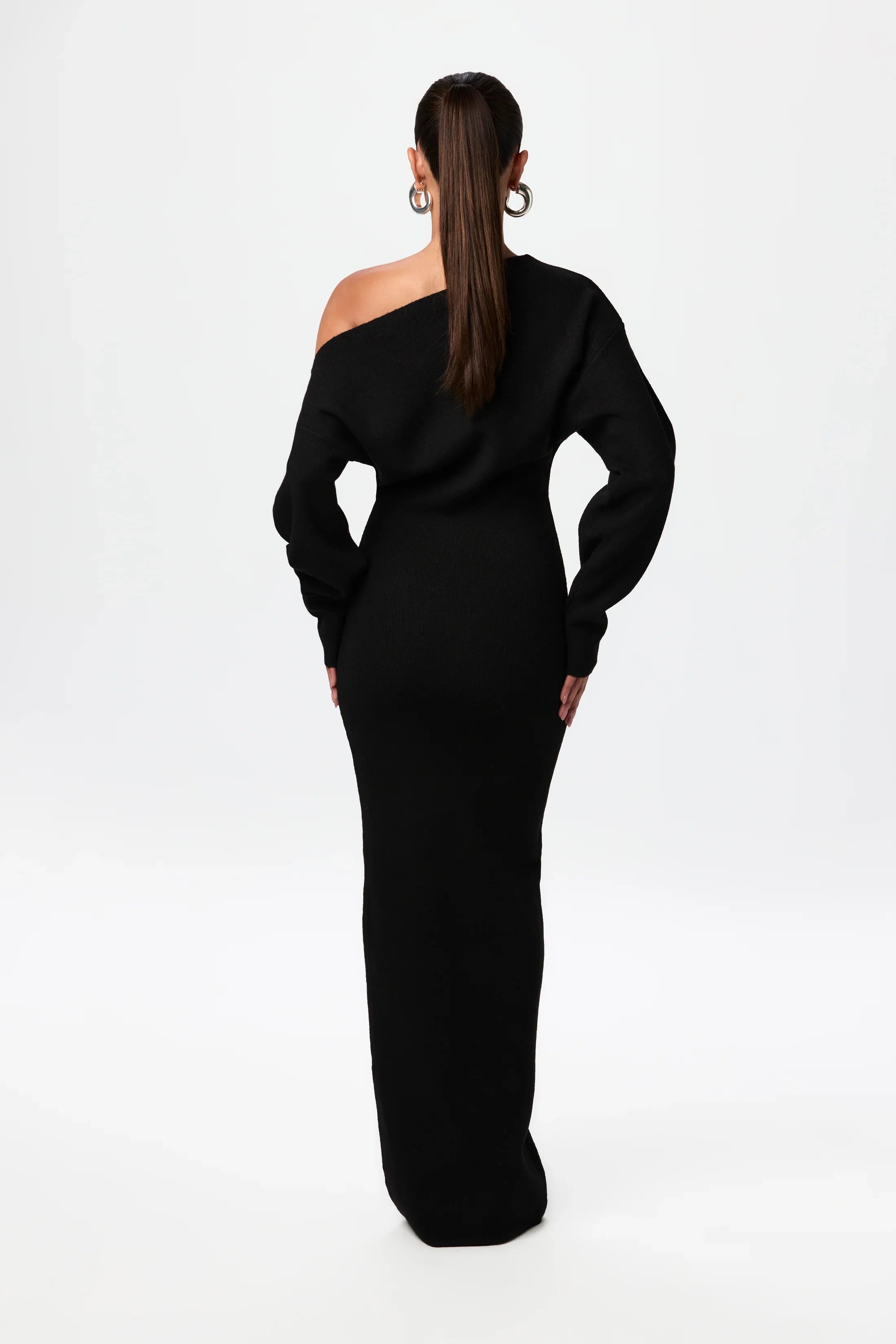 Off Shoulder Sweater Dress - QUELLECLASSE