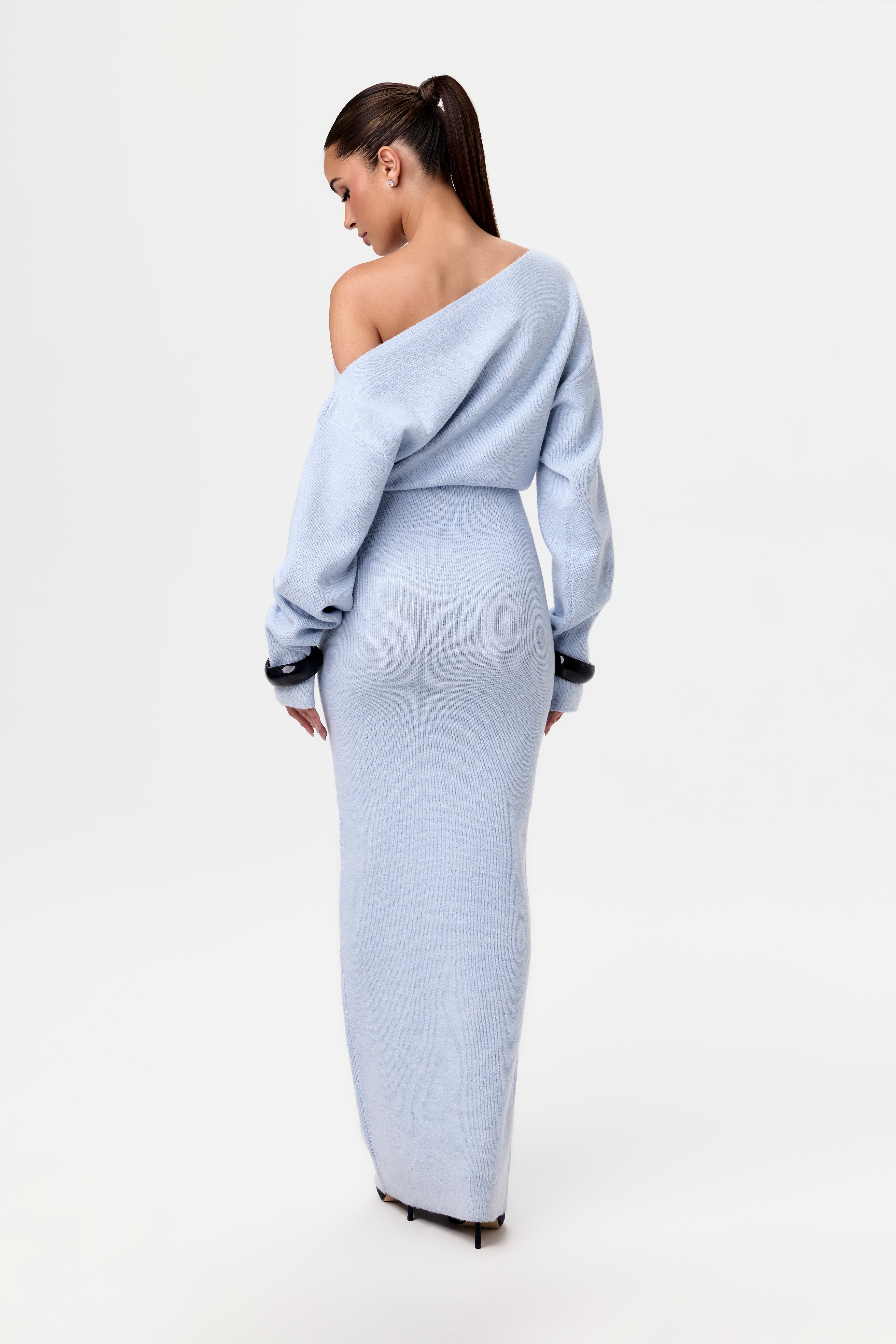 Off Shoulder Sweater Dress - QUELLECLASSE