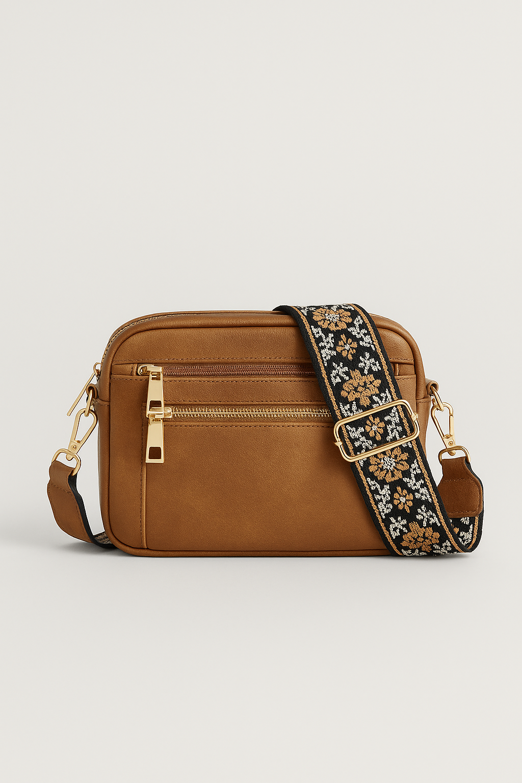 Maria | Vegan Leather Crossbody Bag - QUELLECLASSE