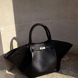 Melanie | Leather Bag - QUELLECLASSE